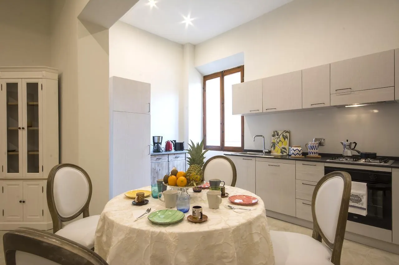 Iris Apartments By Mmega Firenze 0*,  Italia